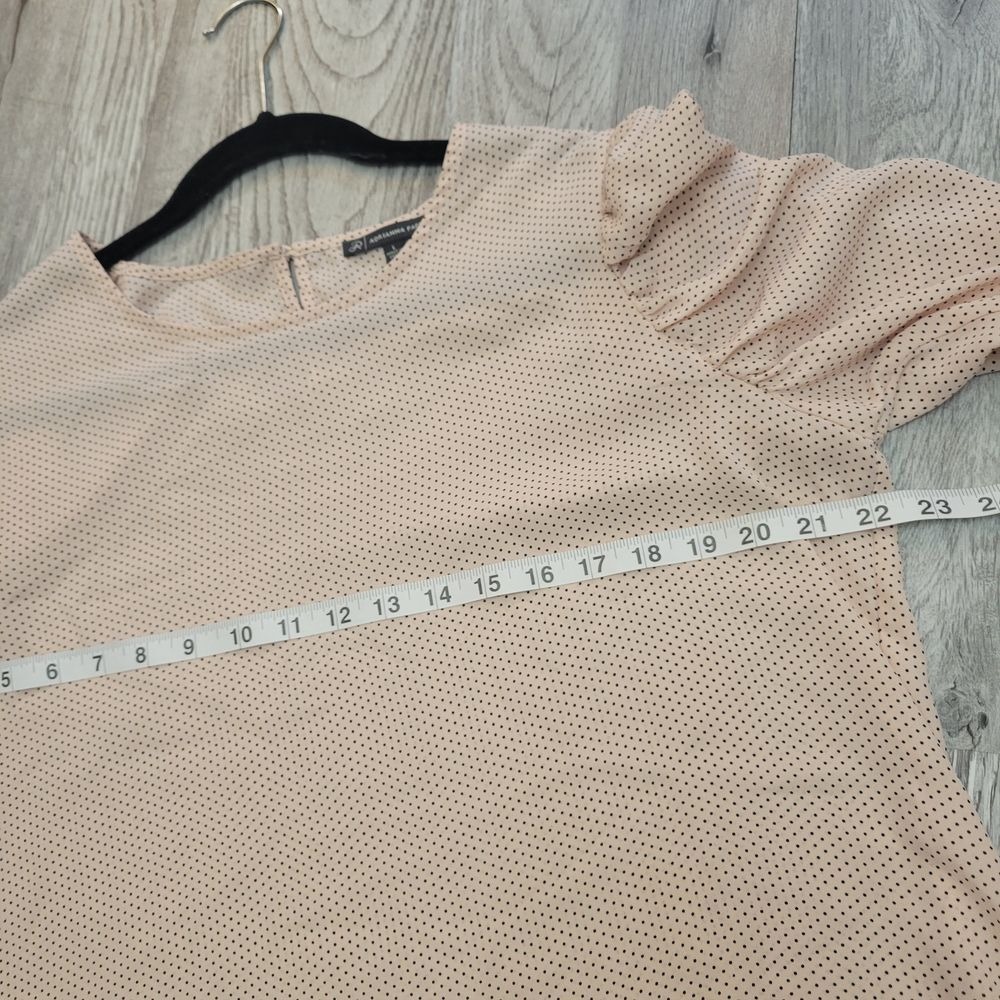 Adrianna Papell Blouse Top Large Pink Polka Dot Ruched Shoulder Eclectic Boho - Picture 8 of 11